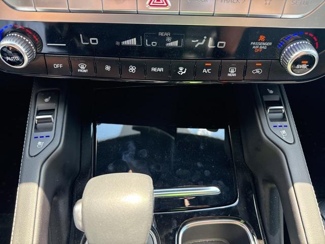 Photo of 2025 Wolf Gray Kia Telluride
