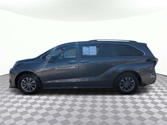 Photo of 2024 Predawn Gray Mica Toyota Sienna