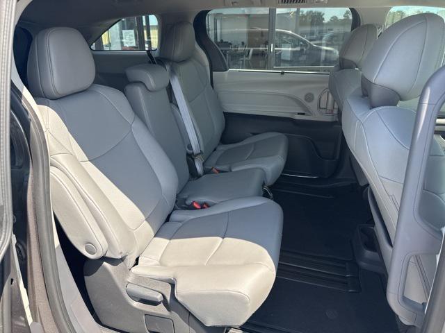 Photo of 2024 Predawn Gray Mica Toyota Sienna
