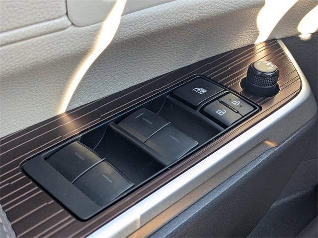 Photo of 2024 Predawn Gray Mica Toyota Sienna