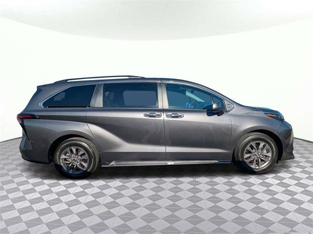 Photo of 2024 Predawn Gray Mica Toyota Sienna