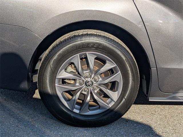Photo of 2024 Predawn Gray Mica Toyota Sienna