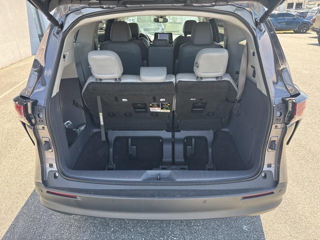 Photo of 2024 Predawn Gray Mica Toyota Sienna