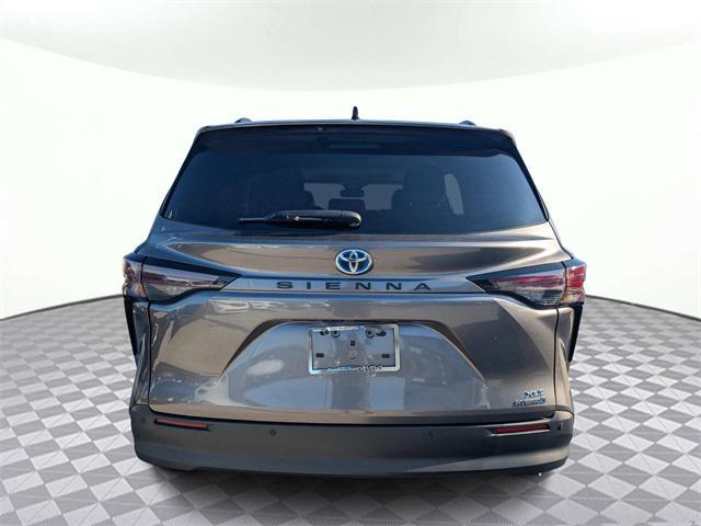 Photo of 2024 Predawn Gray Mica Toyota Sienna