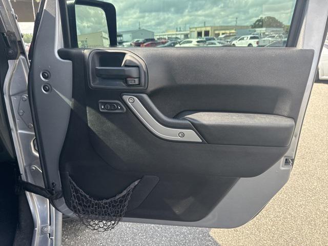 Photo of 2015 Billet Silver Metallic Clearcoat Jeep Wrangler Unlimited