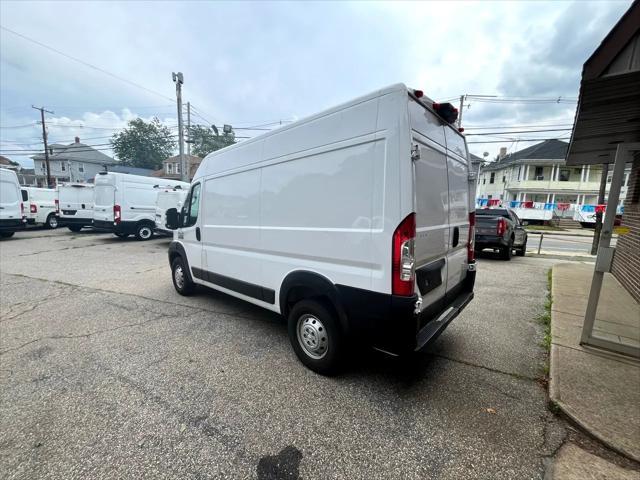 Photo of 2019 Bright White Clearcoat RAM ProMaster 2500