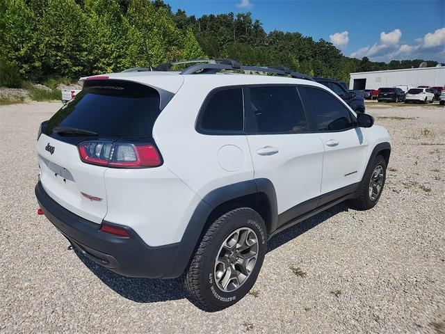 Photo of 2020 Bright White Clearcoat Jeep Cherokee