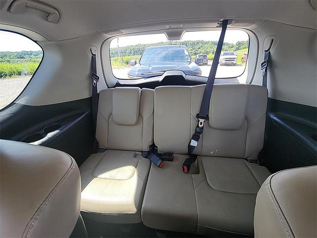 Photo of 2021 Moonstone White INFINITI QX80