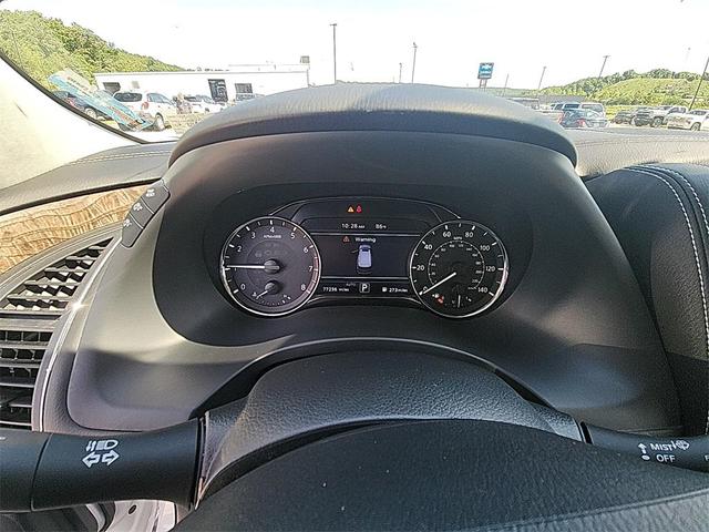 Photo of 2021 Moonstone White INFINITI QX80