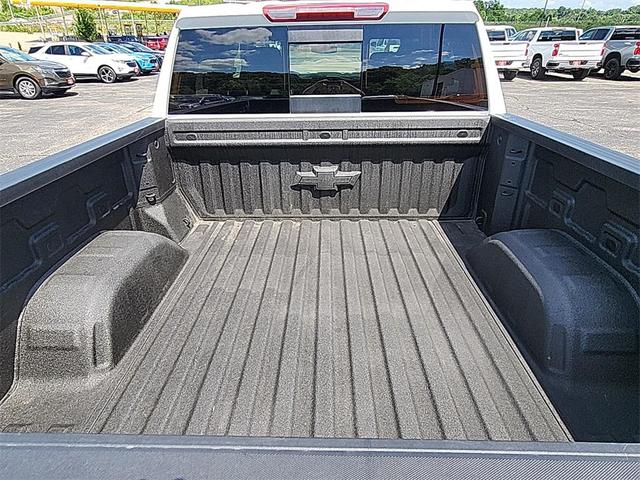 Photo of 2025 Summit White Chevrolet Silverado 1500