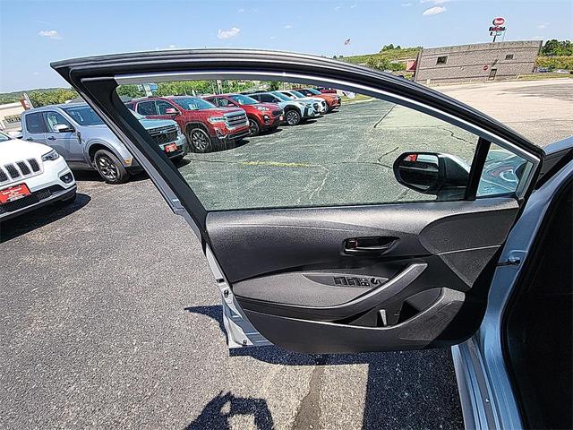 Photo of 2024 Classic Silver Metallic Toyota Corolla