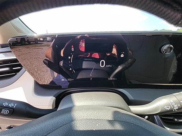 Photo of 2024 Summit White Buick Encore GX