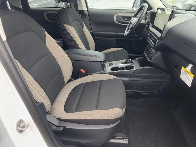 Photo of 2025 Oxford White Ford Bronco Sport