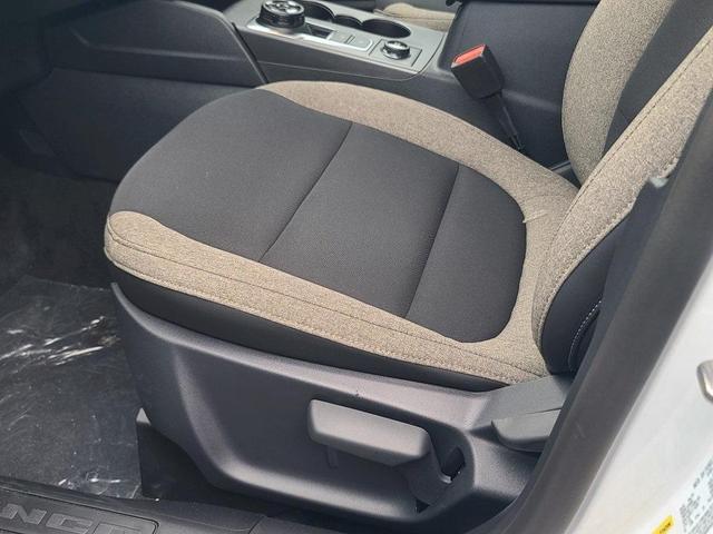 Photo of 2025 Oxford White Ford Bronco Sport