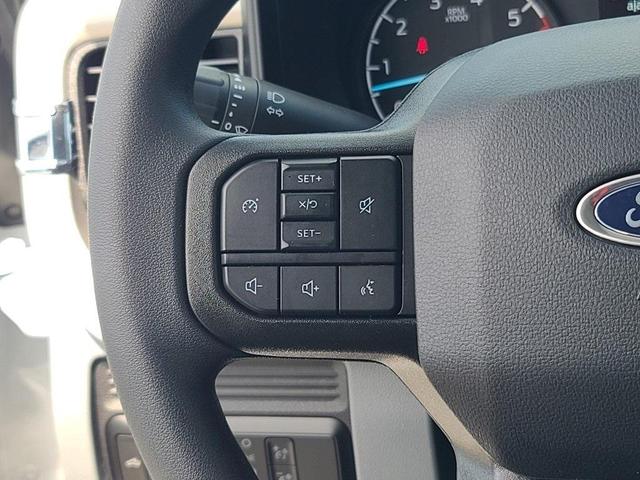 Photo of 2025 Oxford White Ford F-250
