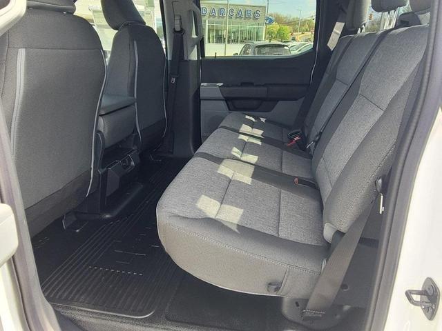 Photo of 2025 Oxford White Ford F-250