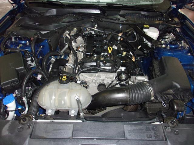Photo of 2022 Atlas Blue Metallic Ford Mustang