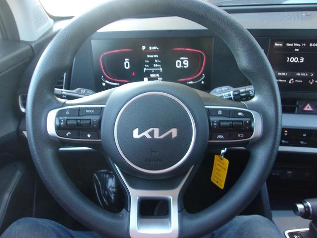 Photo of 2023 Steel Gray Kia Sportage