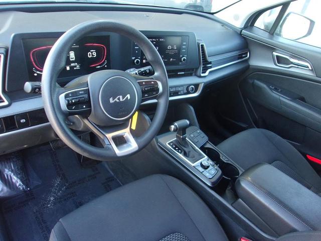 Photo of 2023 Steel Gray Kia Sportage