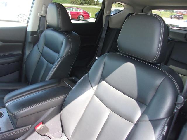 Photo of 2023 Super Black Nissan Murano
