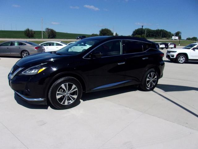 Photo of 2023 Super Black Nissan Murano