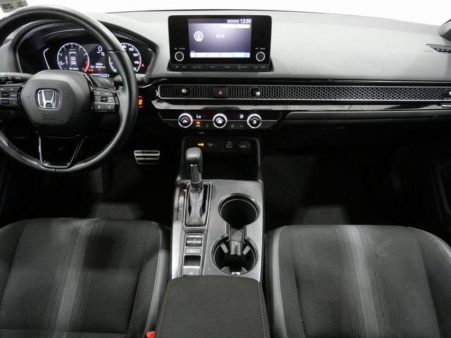 Photo of 2024 Platinum White Pearl Honda Civic