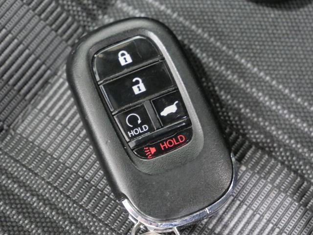 Photo of 2024 Platinum White Pearl Honda Civic