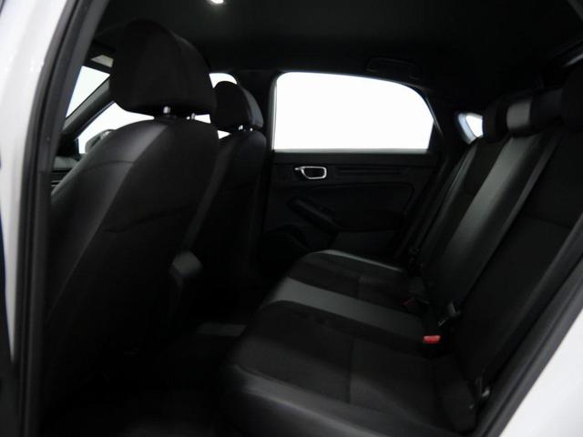 Photo of 2024 Platinum White Pearl Honda Civic