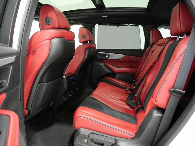Photo of 2022 Platinum White Pearl Acura MDX