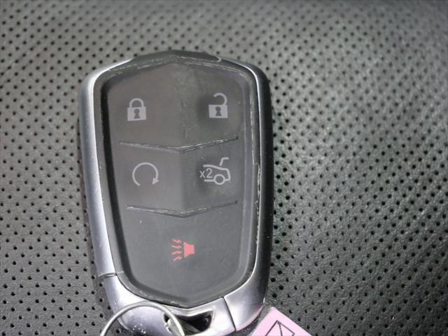 Photo of 2016 Platinum Ice Tricoat Cadillac SRX