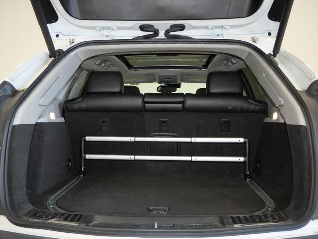 Photo of 2016 Platinum Ice Tricoat Cadillac SRX