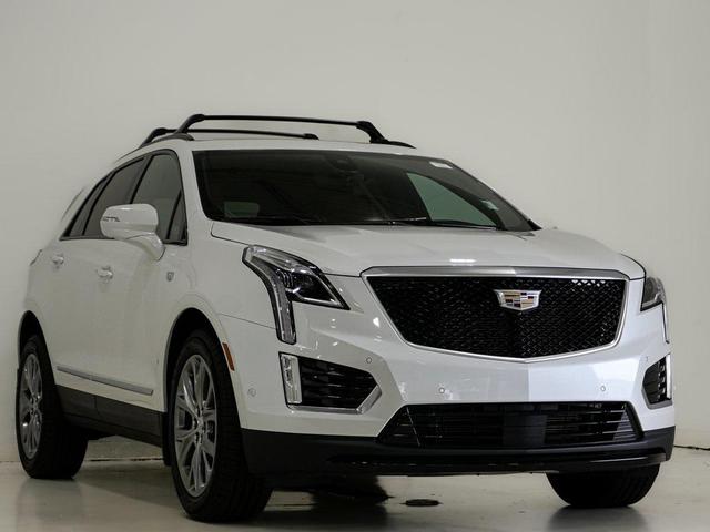 Photo of 2021 Crystal White Tricoat Cadillac XT5