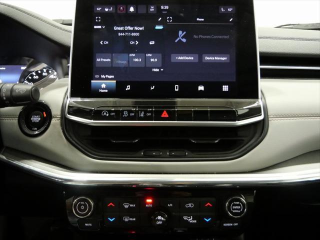 Photo of 2022 Velvet Red Pearlcoat Jeep Compass