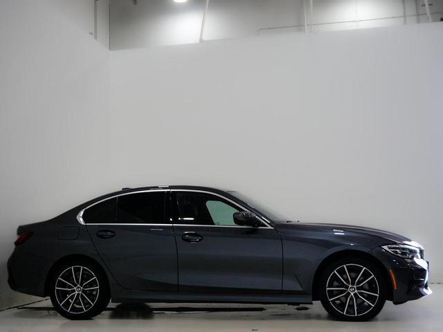 Photo of 2022 Mineral Grey Metallic BMW 330
