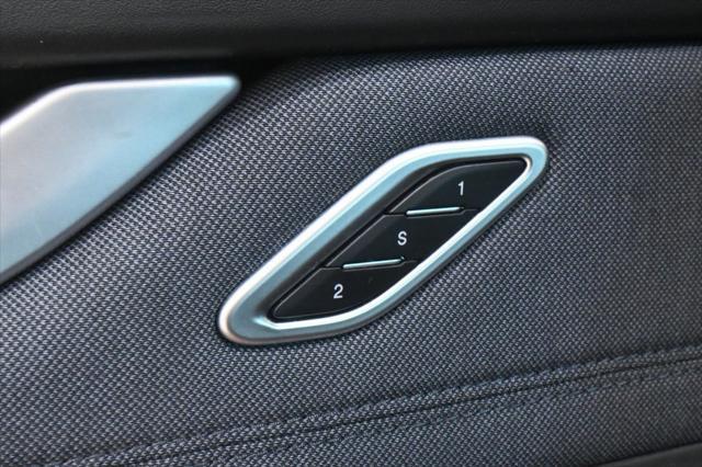 Photo of 2017 Rosso Rubino Mica Maserati Levante