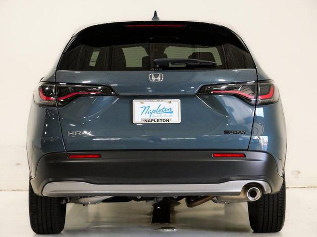 Photo of 2024 Green Honda HR-V