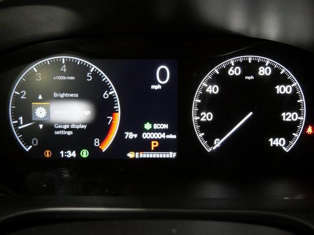 Photo of 2026 Platinum White Pearl Honda HR-V