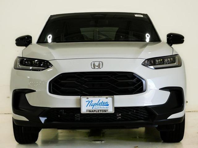 Photo of 2026 Platinum White Pearl Honda HR-V