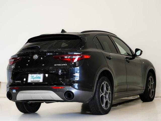 Photo of 2022 Vulcano Black Metallic Alfa Romeo Stelvio