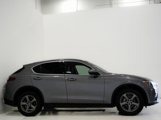 Photo of 2021 Stromboli Gray Metallic Alfa Romeo Stelvio
