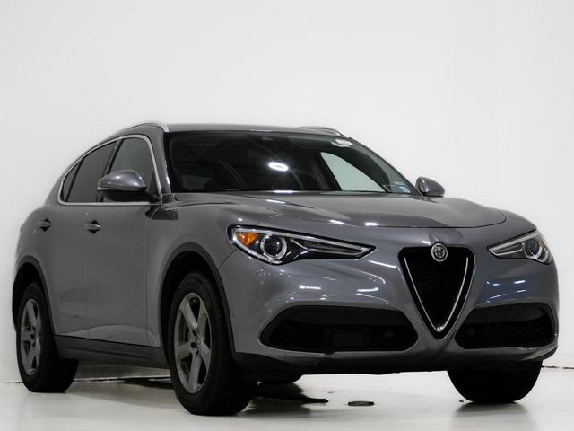 Photo of 2021 Stromboli Gray Metallic Alfa Romeo Stelvio