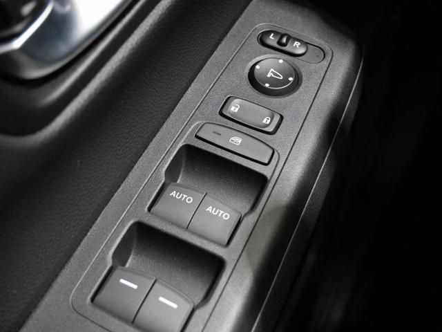 Photo of 2025 Crystal Black Pearl Honda CR-V