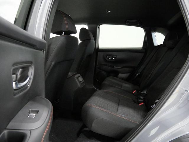 Photo of 2026 Urban Gray Pearl Honda HR-V