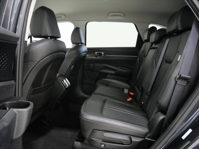 Photo of 2024 Gravity Gray Kia Sorento