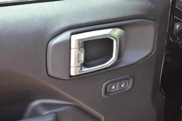 Photo of 2025 Black Clearcoat Jeep Gladiator