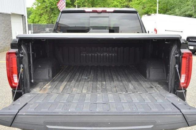 Photo of 2023 Onyx Black GMC Sierra 1500