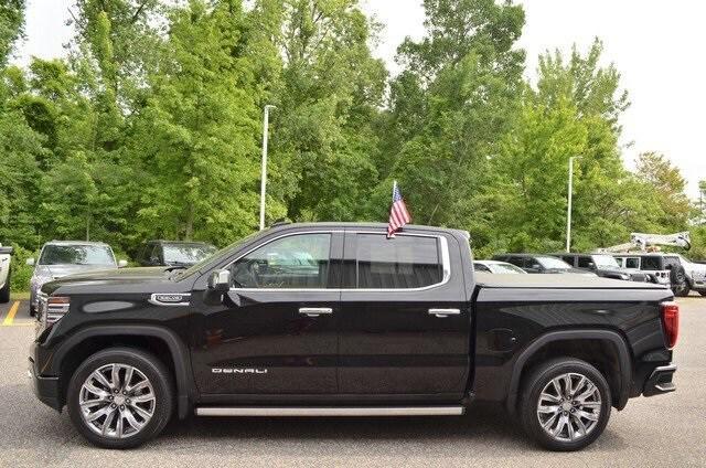 Photo of 2023 Onyx Black GMC Sierra 1500