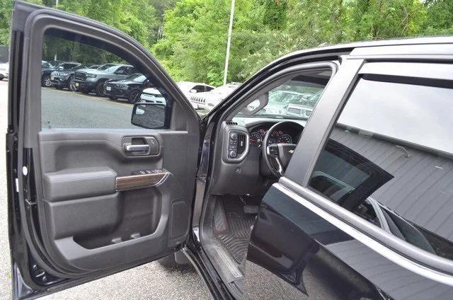 Photo of 2019 Black Chevrolet Silverado 1500