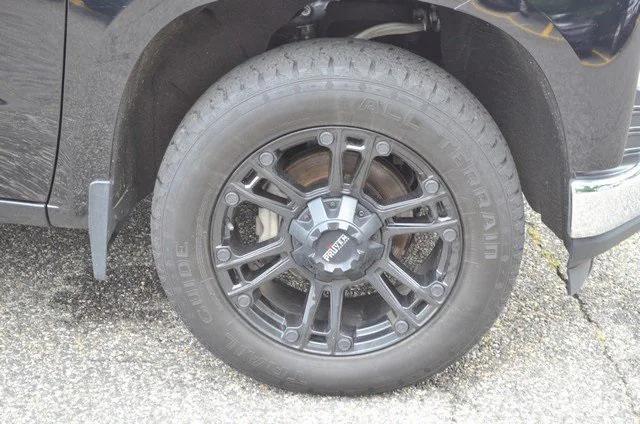 Photo of 2019 Black Chevrolet Silverado 1500