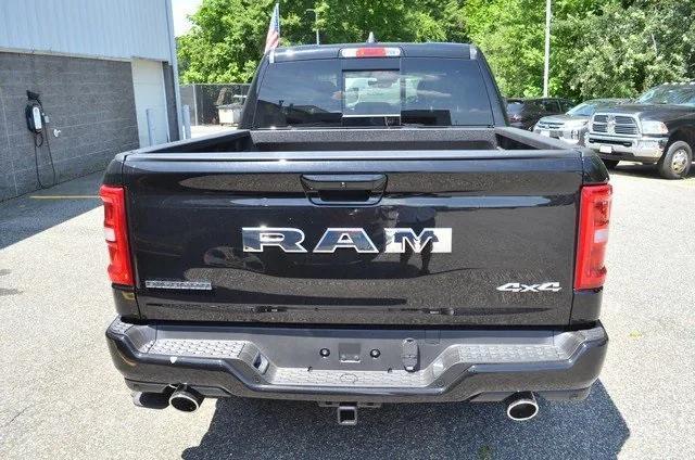 Photo of 2026 Diamond Black Crystal Pearlcoat RAM 1500